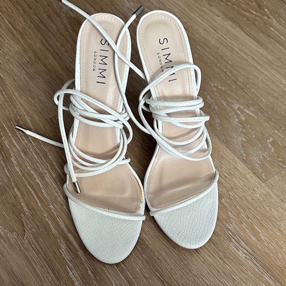 Simmi London Elegant White Lace Up Heels - Picture 1 of 2